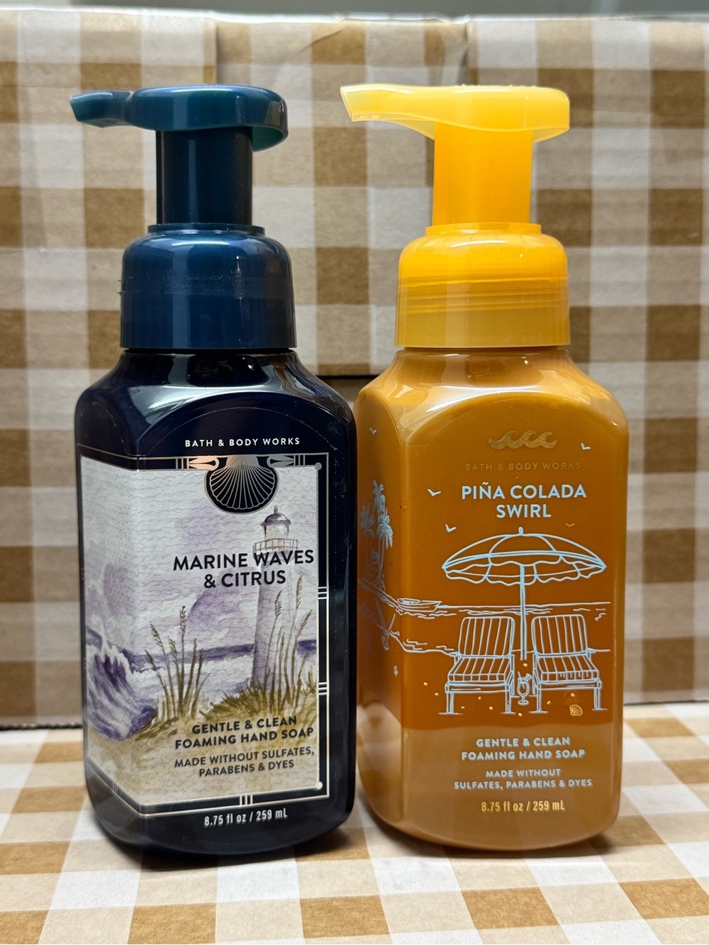 NEW B&BW (2) Foaming Hand Soaps Marine Waves & Citrus and Piña Colada Swirl